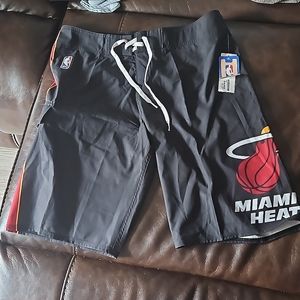 BNWT NBA store Quicksilver miami heat board short size 32.